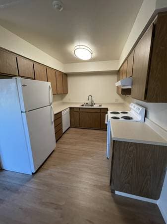 2BR/1BA Apartment on Yulupa Avenue · Santa Rosa photo 5