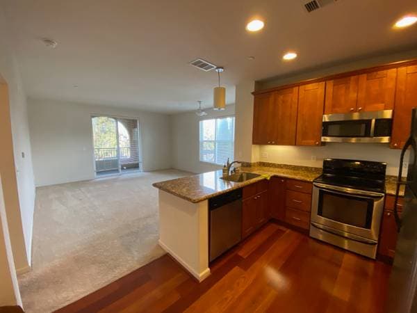1BR/1BA Condo on Fruitdale Avenue · San Jose photo 3