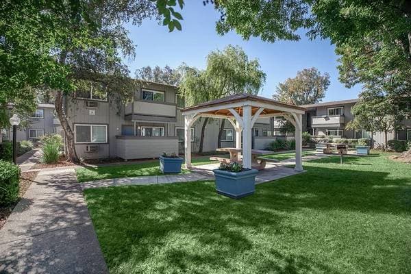 2BR/2BA Apartment on Stokes Street · San Jose photo 1