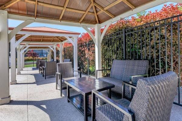 2BR/2BA Apartment on Stokes Street · San Jose photo 2