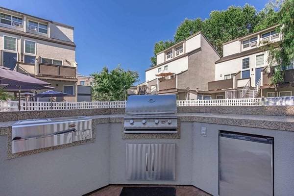 1BR/1BA Apartment on Contra Costa Boulevard · Pleasant Hill photo 2