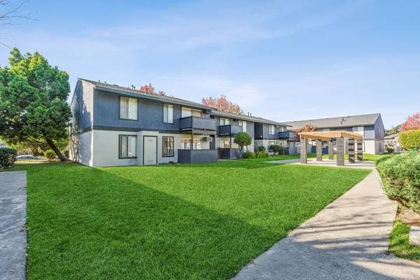 2BR/1BA Apartment on Aster Dr · Antioch photo 2