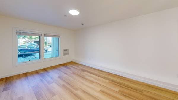 2BR/1BA Apartment on Jefferson St · San Francisco photo 3