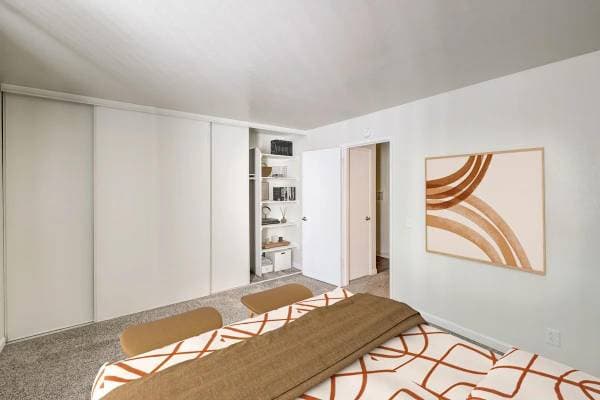 1BR/1BA Apartment on Pine Street · Martinez photo 1