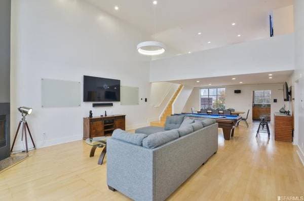 Lofts on Lucerne St · San Francisco photo 2
