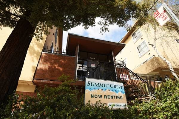 1BR/1BA Apartment on Summit St · Oakland photo 1