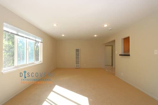 1BR/1BA Apartment on Croxton Avenue · Oakland photo 3