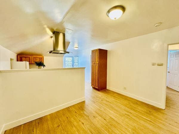 2BR/1BA Apartment · Berkeley photo 2