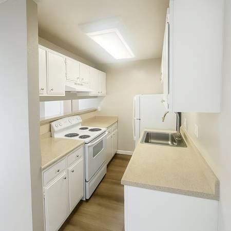 2BR/2BA Apartment on South Bascom Avenue · Campbell photo 5