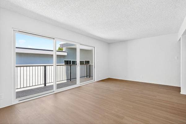 2BR/1BA Apartment · San Rafael photo 1