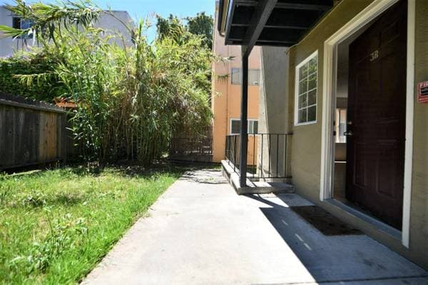 2BR/2BA Apartment on Ellsworth St · Berkeley photo 3
