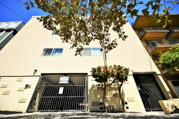 2BR/1BA Apartment on Delaware St · Berkeley photo 1