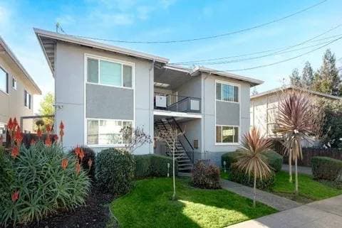 2BR/1BA Apartment · Redwood City photo 1