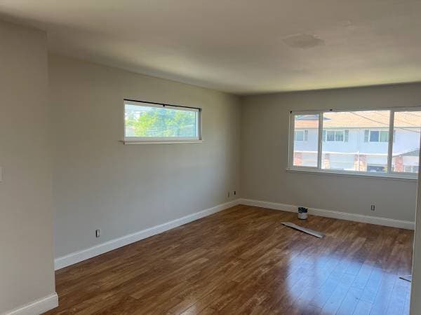 2BR/1BA Apartment · Redwood City photo 2