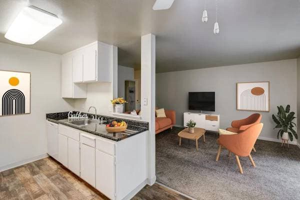 2BR/1BA Apartment on Pine Street · Martinez photo 2