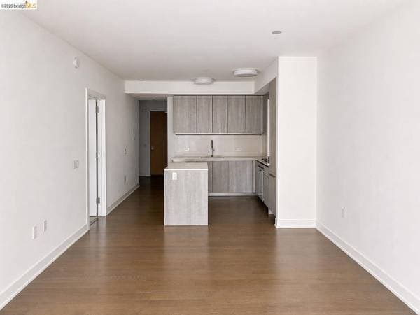 1BR/2BA Condo on Main Street · San Francisco photo 3