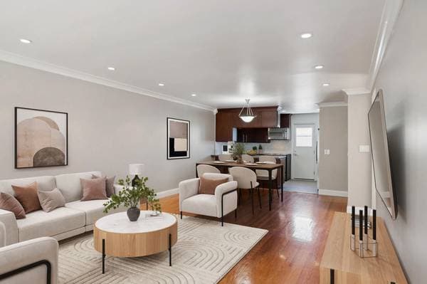 Condos on Pacific Avenue · San Francisco photo 1