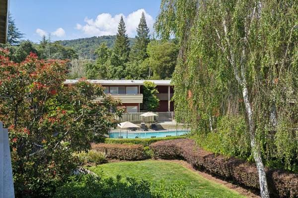 2BR/2BA Apartment on Massol Avenue · Los Gatos photo 4