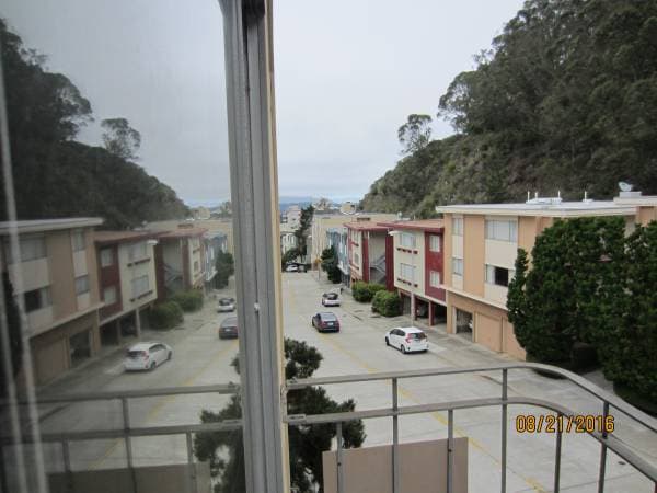 1BR/1BA Apartment · San Francisco photo 2
