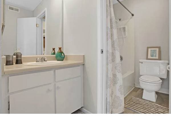 1BR/2BA Condo · El Sobrante photo 5