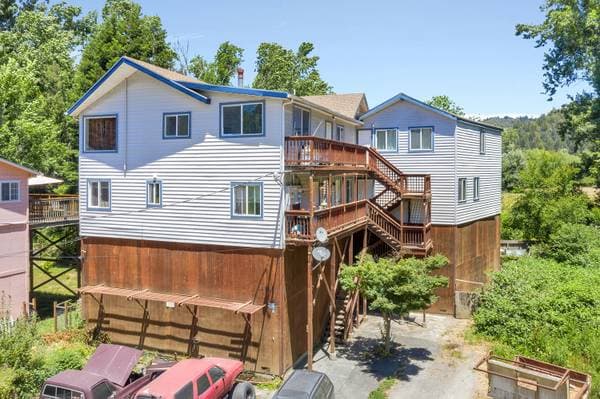 3BR/1BA Apartment · Guerneville photo 1