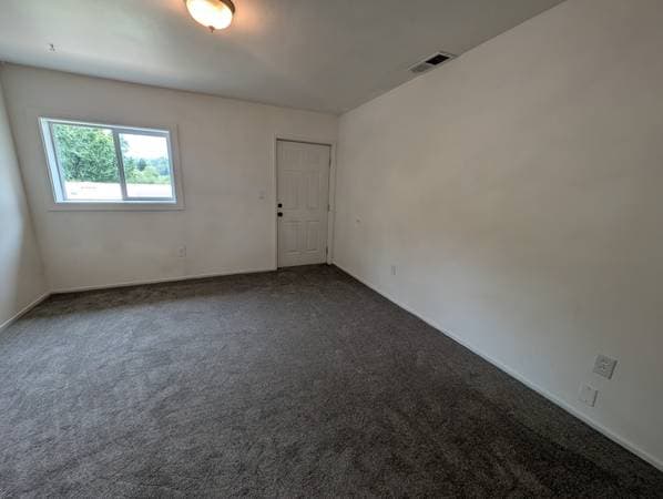 3BR/1BA Apartment · Guerneville photo 2