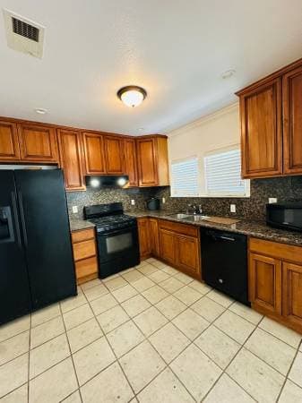 2BR/2BA Flat · Oakland photo 3
