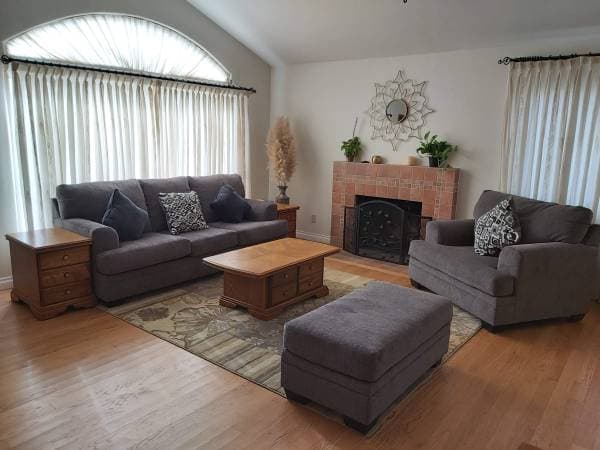 5BR/4BA Single Family House · Alameda photo 3