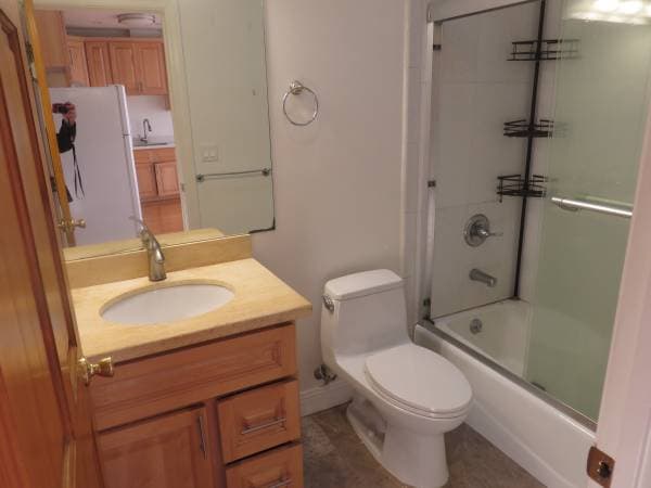 2BR/1BA Apartment · San Francisco photo 2