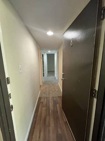 2BR/1BA Apartment · Ross photo 2
