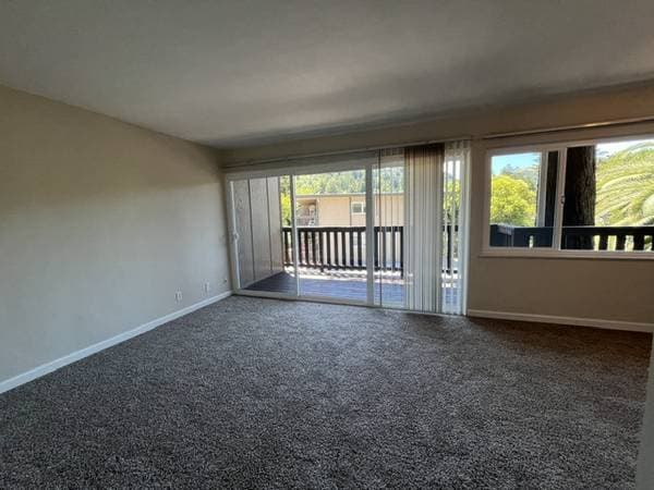 2BR/1BA Apartment · Ross photo 3