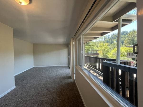2BR/1BA Apartment · Ross photo 5