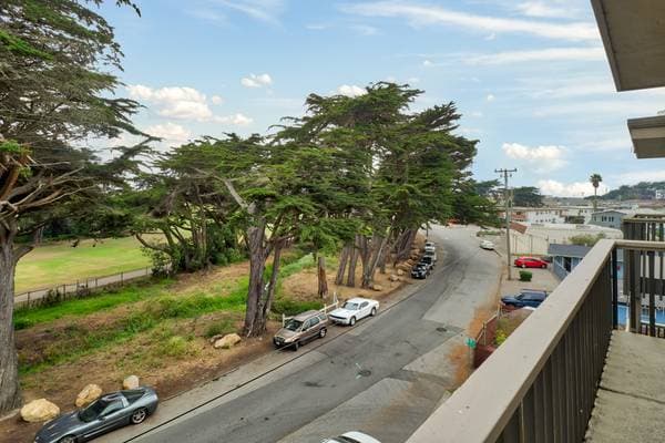 1BR/1BA Apartment on Paloma Ave · Pacifica photo 1