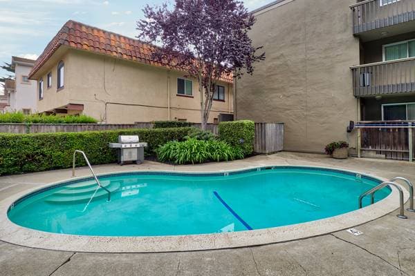 1BR/1BA Apartment on Paloma Ave · Pacifica photo 2