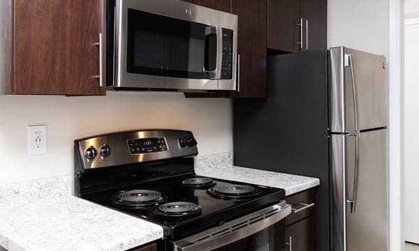 1BR/1BA Apartment on Orchard Avenue · Hayward photo 2