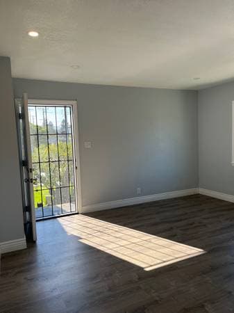 Apartments on North Claremont Street · San Mateo photo 1