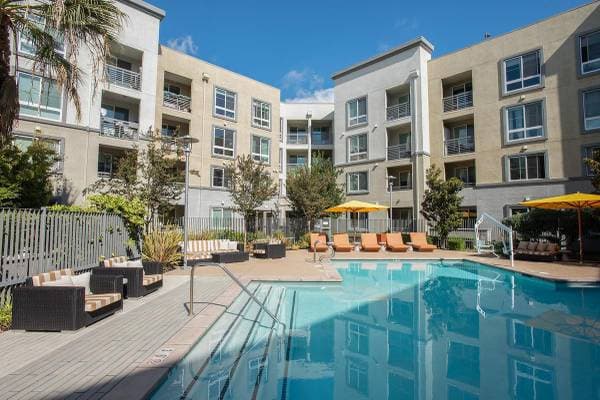 0BR/1BA Apartment on Golden Gate · Dublin photo 3