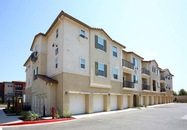 1BR/1BA Apartment on Business Center Dr. · Fairfield photo 3
