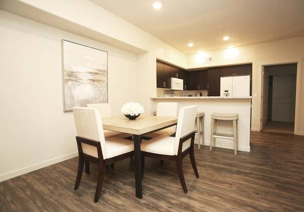 1BR/1BA Apartment on Business Center Dr. · Fairfield photo 5