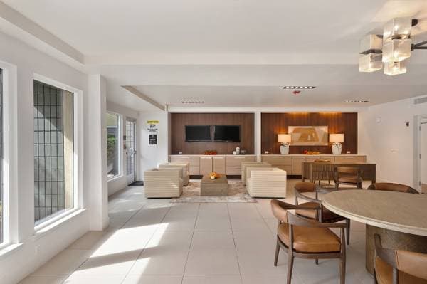 0BR/1BA Apartment on Creekside Drive · Walnut Creek photo 1
