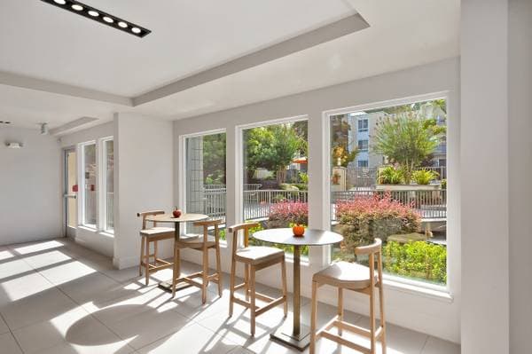 0BR/1BA Apartment on Creekside Drive · Walnut Creek photo 2