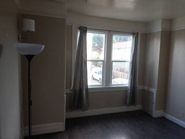 2BR/1BA Apartment · Oakland photo 1