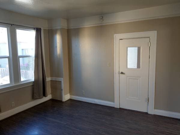 2BR/1BA Apartment · Oakland photo 3
