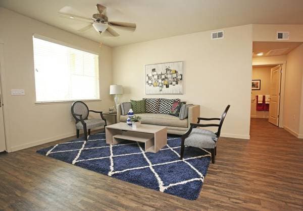 1BR/1BA Apartment on Business Center Dr. · Fairfield photo 5