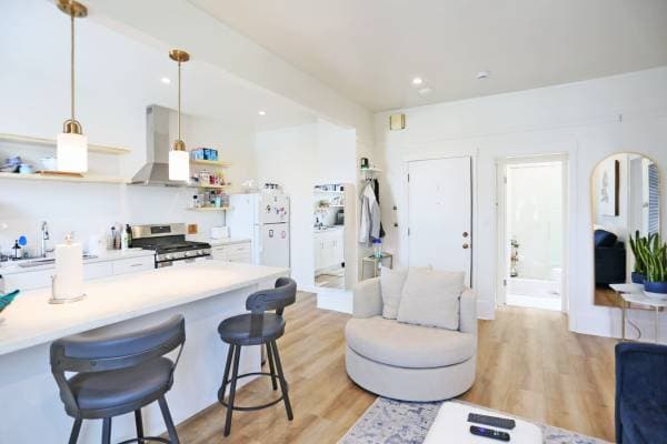 1BR/1BA Apartment · San Francisco photo 4