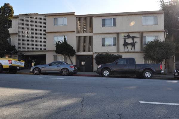 1BR/1BA Apartment · Berkeley photo 1