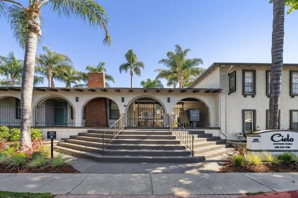 0BR/1BA Apartment on Hollis Avenue · Campbell photo 1