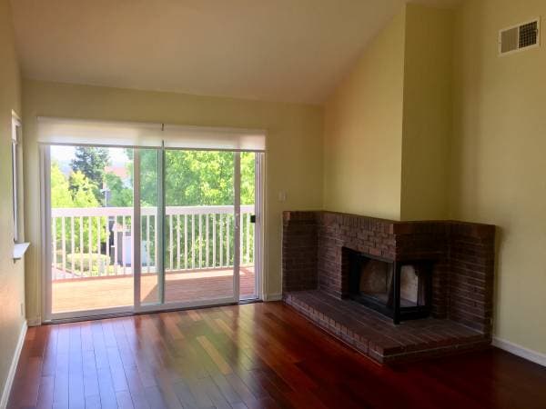 2BR/2BA Condo · Port Costa photo 2