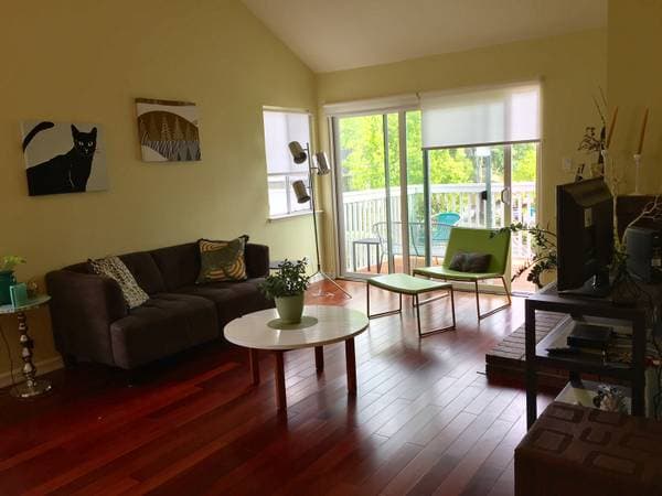 2BR/2BA Condo · Port Costa photo 3