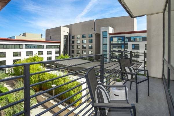 2BR/2BA Condo · San Francisco photo 2